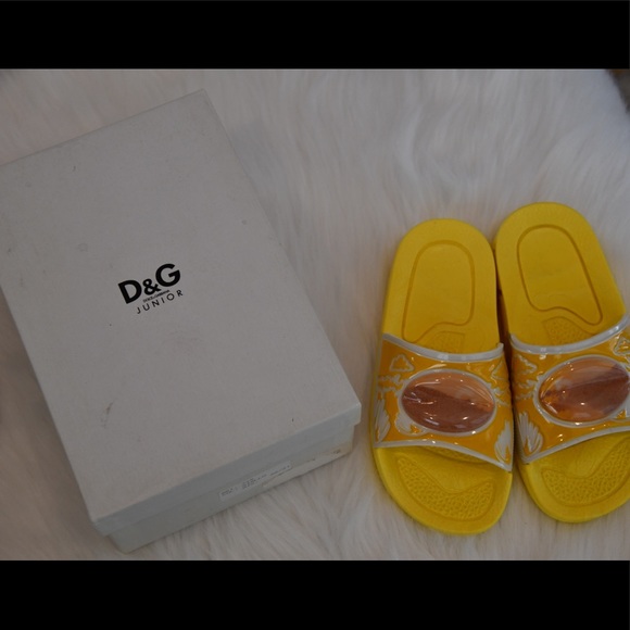 D&G slides - Picture 5 of 5